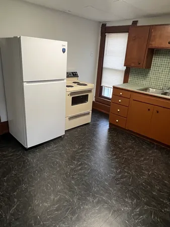 $700 | 416 7th Avenue South, Unit C, Clinton, IA 52732