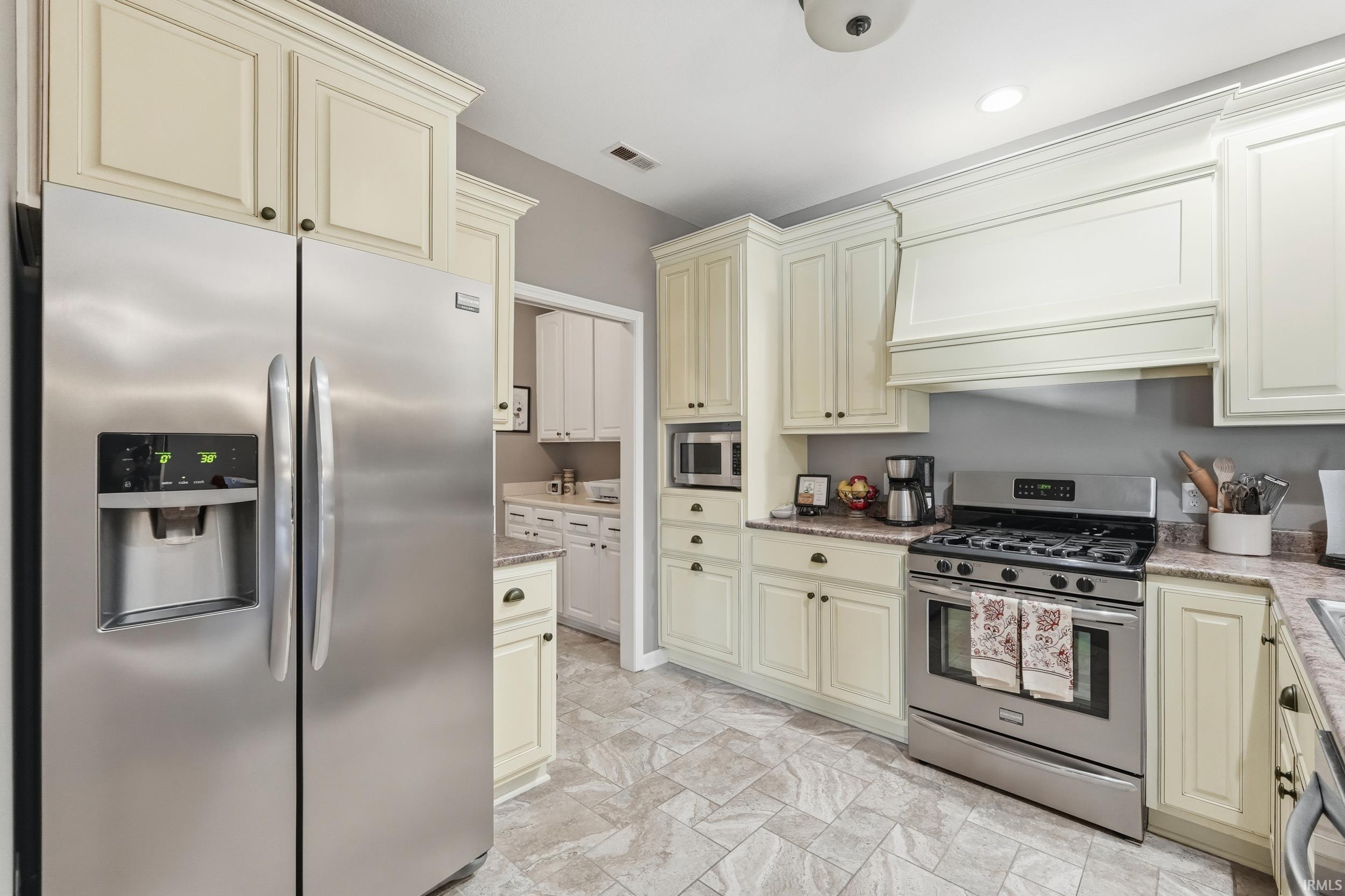 4221 Fieldbrook Pass Fort Wayne, IN 46815 - Photo 15 of 36