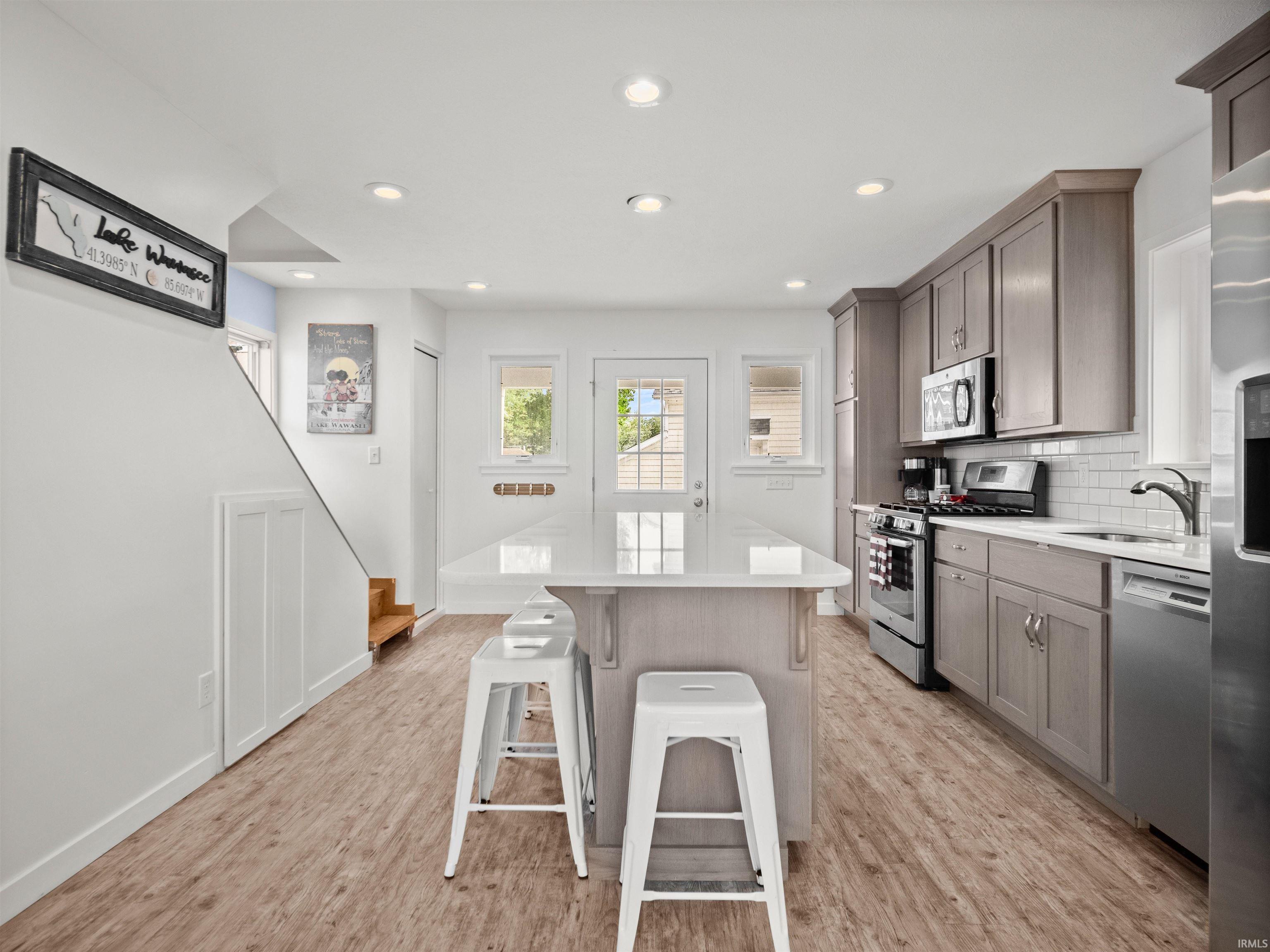 8081 Rosella Street Syracuse, IN 46567 - Photo 9 of 25