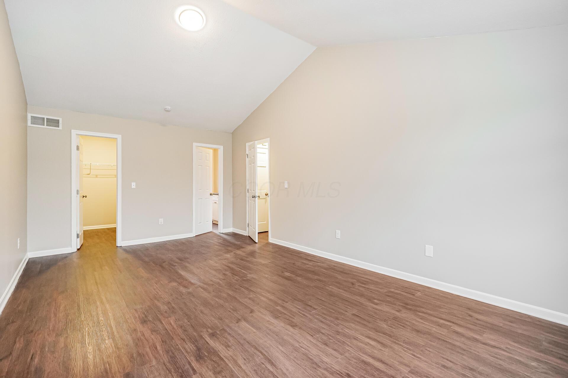 22 Liberty Ridge Avenue Powell, OH 43065 - Photo 13 of 15 10-photo-Main-Bedroom-86daf36a-5f25-400f