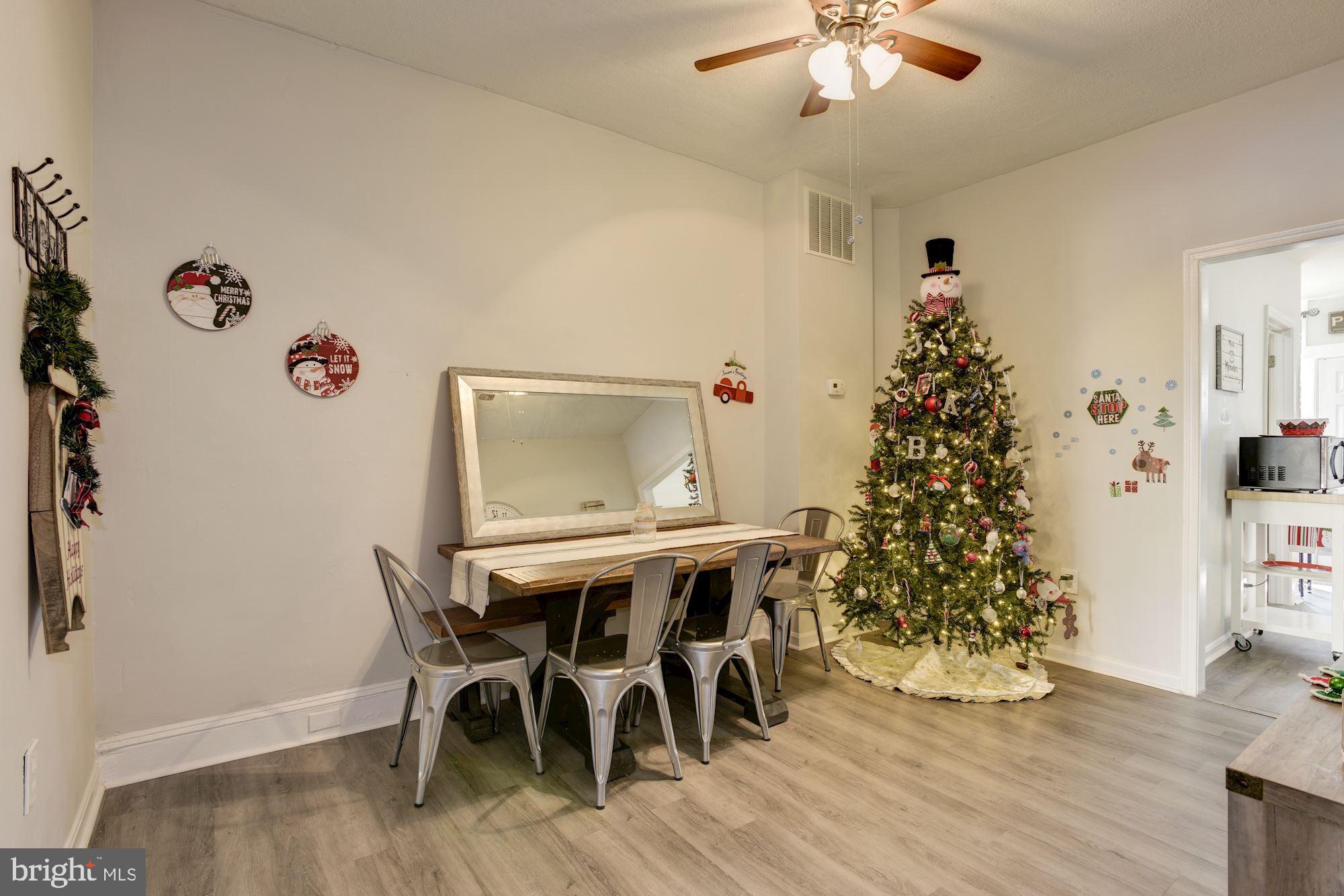 4016 Falls Road Baltimore, MD 21211 - Photo 22 of 33 dining room