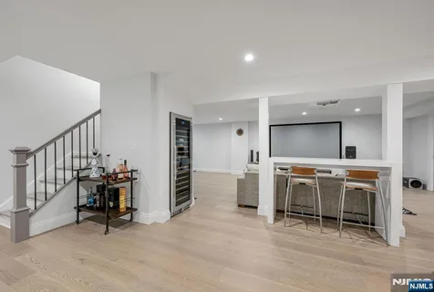 $1,199,000 | 3 Stonewall Court, Woodcliff Lake, NJ 07677