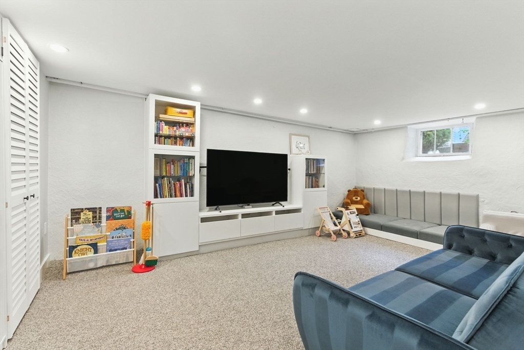 9 Rustic Road Stoneham, MA 02180 - Photo 25 of 33 Gallery Image 25