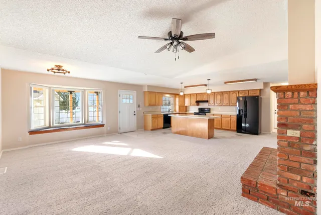 $520,000 | 360 East Main Street, Hagerman, ID 83332