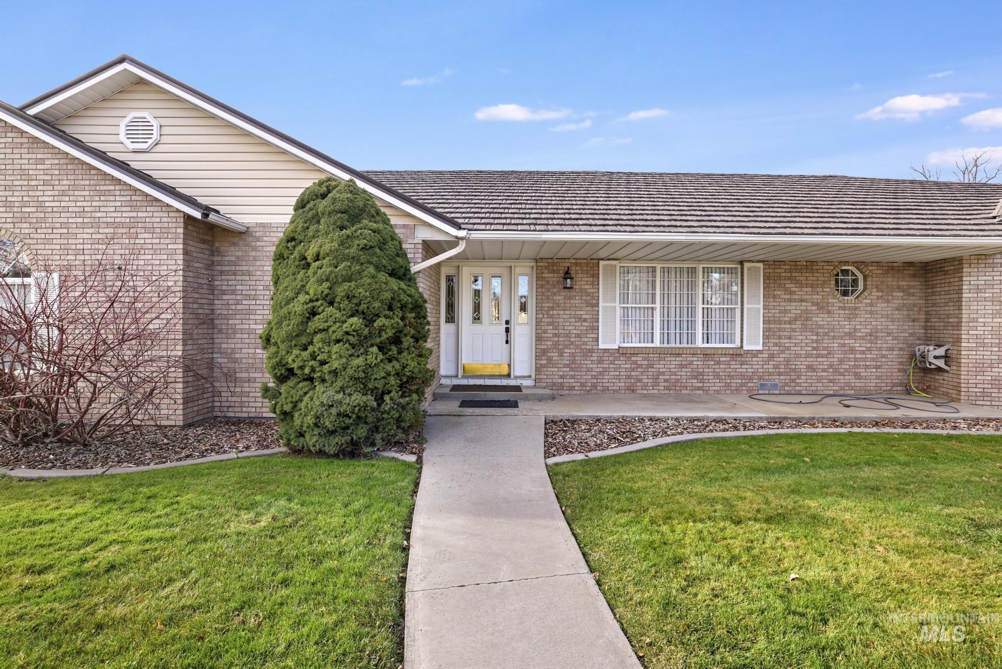 360 East Main Street Hagerman, ID 83332 - Photo 2 of 47