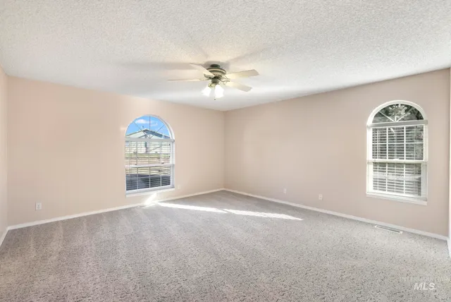 $520,000 | 360 East Main Street, Hagerman, ID 83332