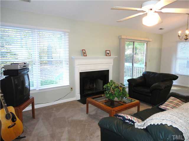 3624 Epperly Court Raleigh, NC 27616 - Photo 5 of 25 Gallery Image 5