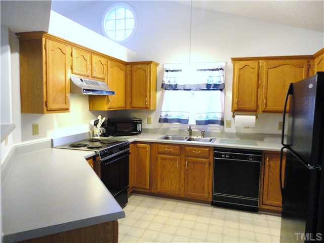 3624 Epperly Court Raleigh, NC 27616 - Photo 8 of 25 Gallery Image 8