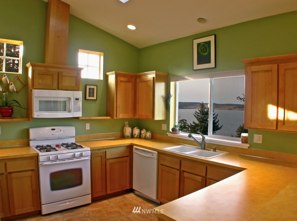 1748 Covey Run Road Coupeville, WA 98239 - Photo 9 of 15 Gallery Image 9