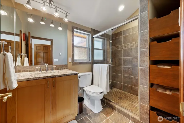 $2,750,000 | 2031 West Terrace Avenue, Chelan, WA 98816