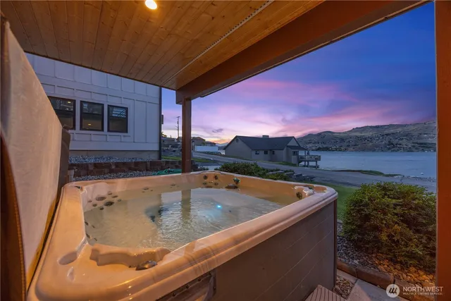 $2,750,000 | 2031 West Terrace Avenue, Chelan, WA 98816