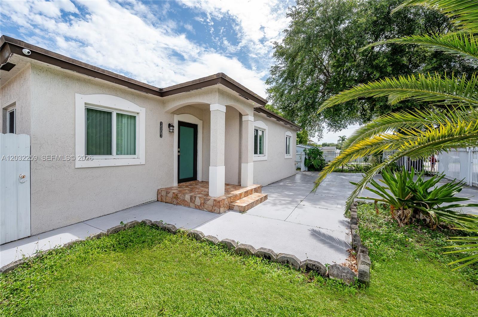 1507 Northwest 100th Street Miami, FL 33147 - Photo 4 of 35