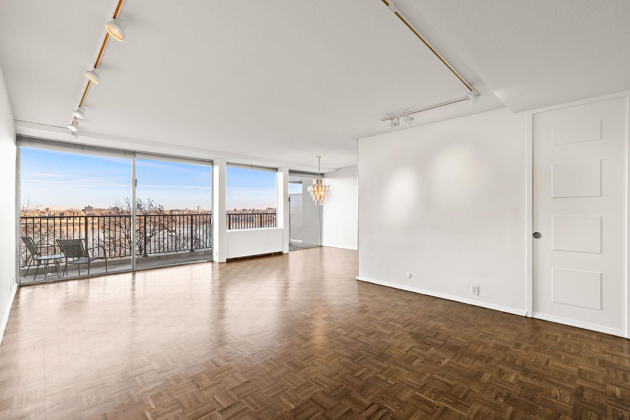 3 Horizon Road, Unit G11 Fort Lee, NJ 07024 - Photo 2 of 25