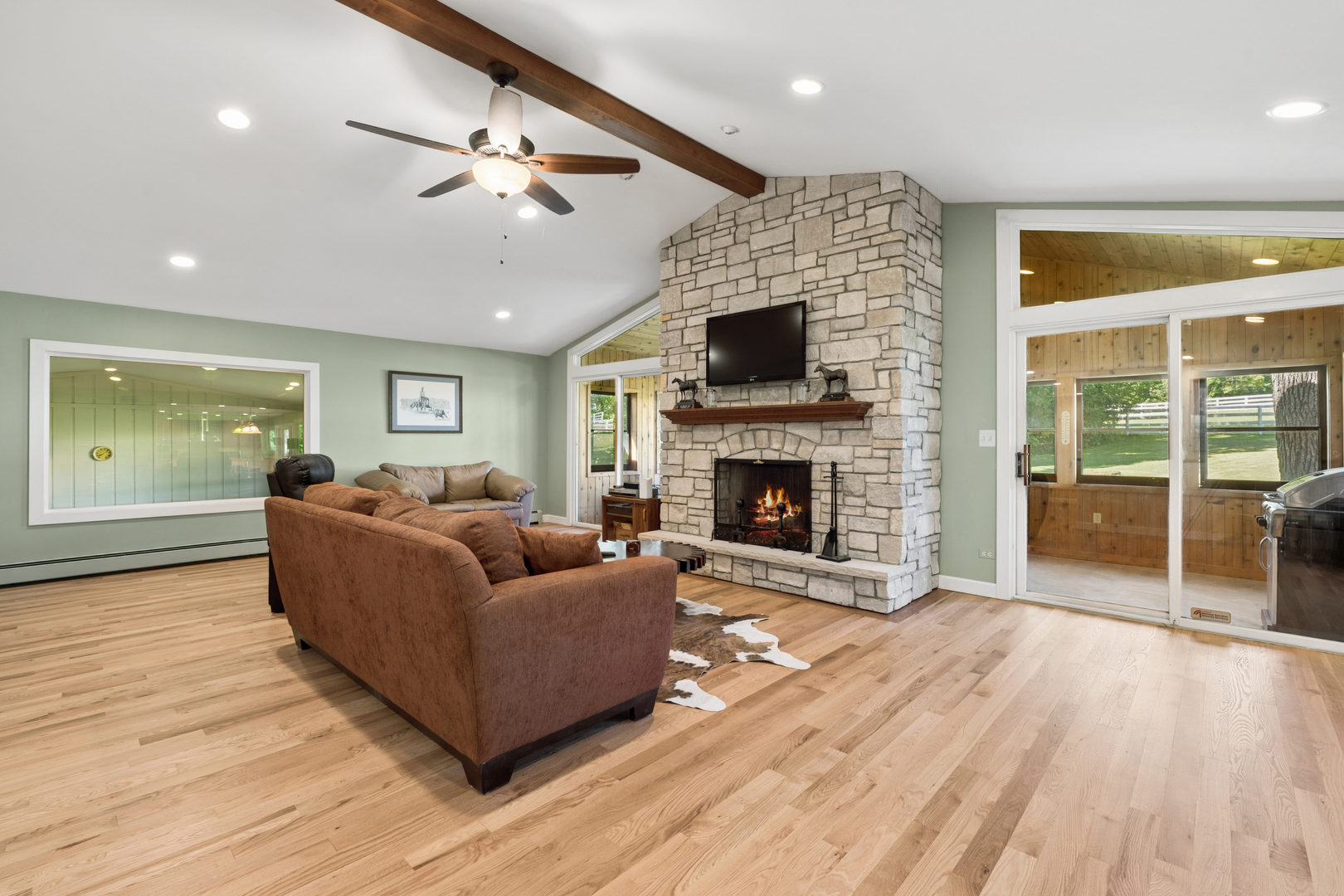 3605 Oak Ridge Road Crystal Lake, IL 60012 - Photo 8 of 24