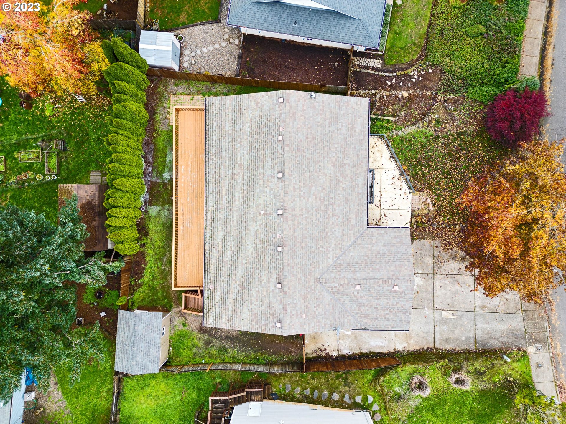 1635 Davis Road South Salem, OR 97306 - Photo 5 of 46 an aerial view of a house