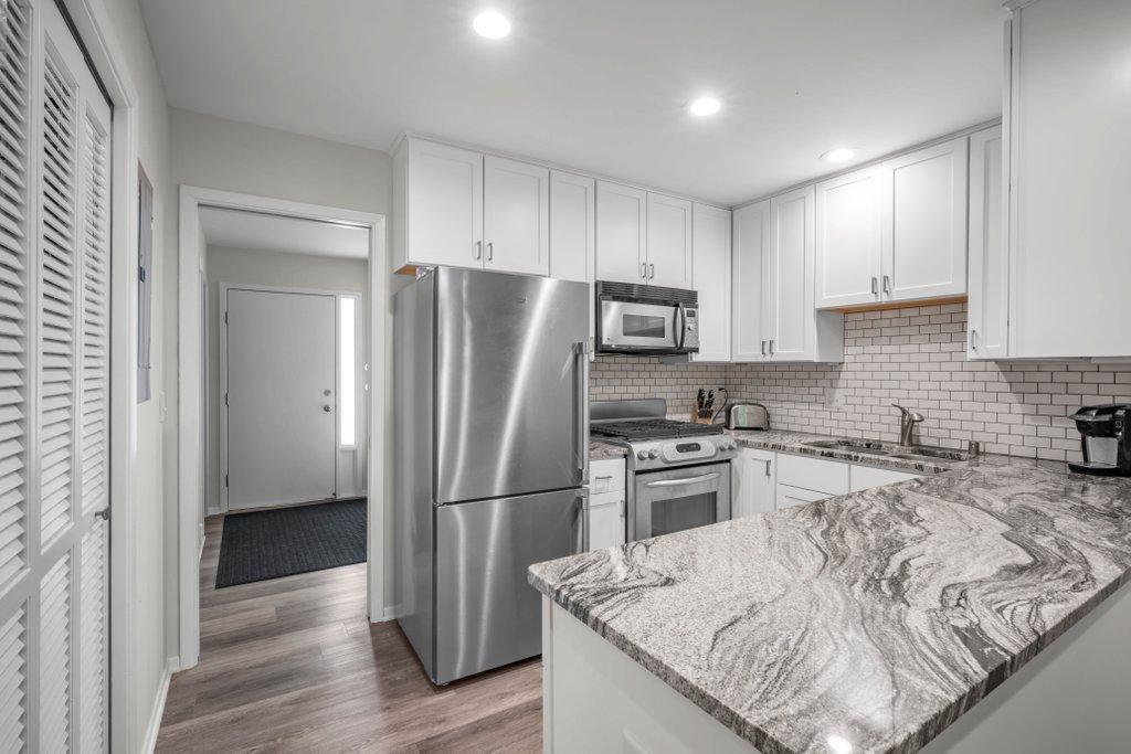 8781 Basswood Road Eden Prairie, MN 55344 - Photo 2 of 16 Gallery Image 2