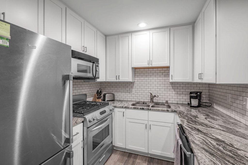 8781 Basswood Road Eden Prairie, MN 55344 - Photo 3 of 16 Gallery Image 3