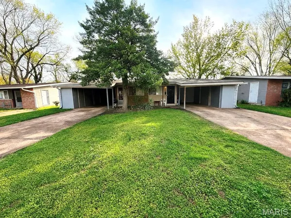 $199,000 | 830 Loyola Drive, Florissant, MO 63031