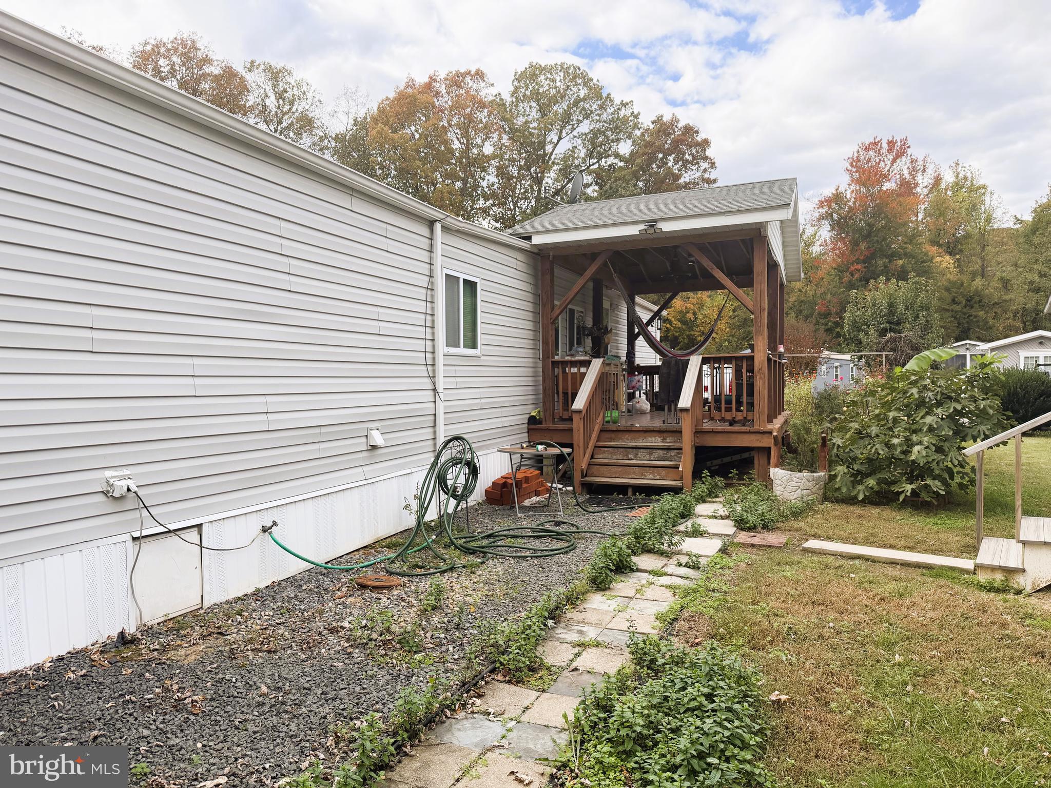 31 Courage Lane Stafford, VA 22554 - Photo 2 of 14 a view of a small house with yard