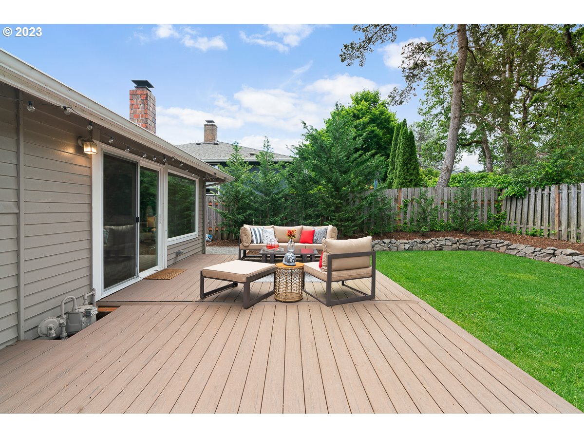 14720 Southwest Glenbrook Road Beaverton, OR 97007 - Photo 32 of 43 a terrace view with sitting space and garden view