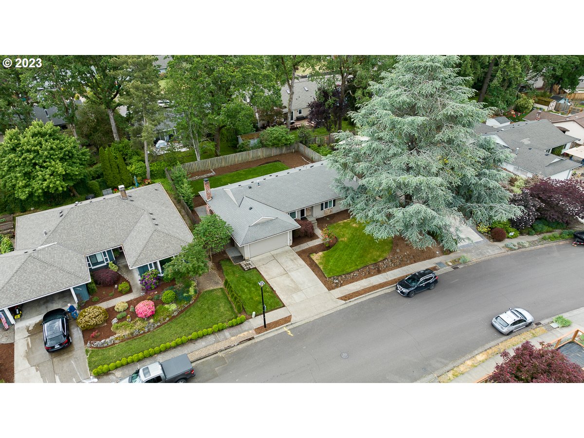 14720 Southwest Glenbrook Road Beaverton, OR 97007 - Photo 37 of 43 a picture of city view