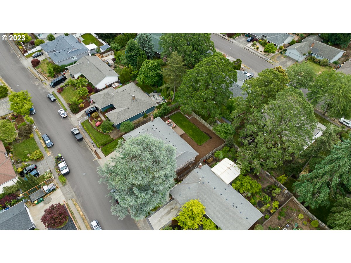14720 Southwest Glenbrook Road Beaverton, OR 97007 - Photo 40 of 43 an aerial view of a house