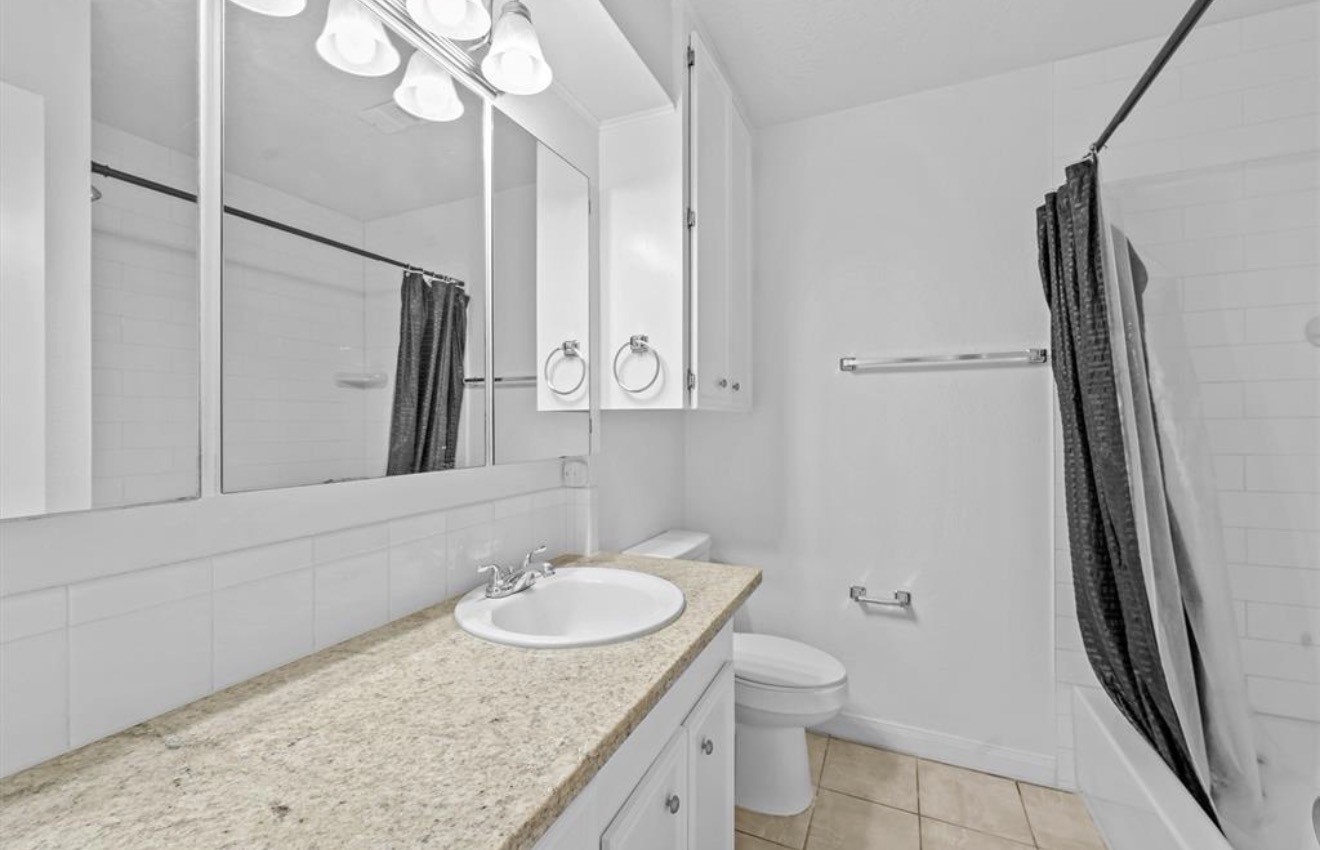 3428 Lantern Lane Baytown, TX 77521 - Photo 8 of 10
