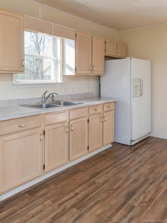 733 Jenkins Valley Road Alexander, NC 28701 - Photo 13 of 24 Gallery Image 13