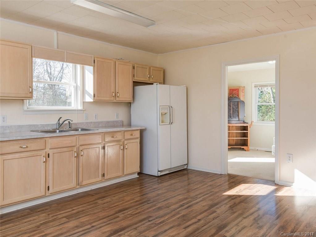 733 Jenkins Valley Road Alexander, NC 28701 - Photo 14 of 24 Gallery Image 14