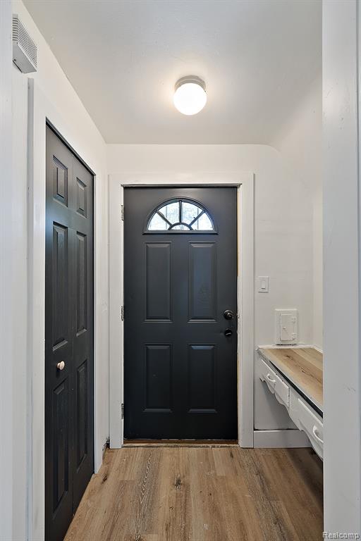 9810 Balfour Road Detroit, MI 48224 - Photo 6 of 31 Gallery Image 6