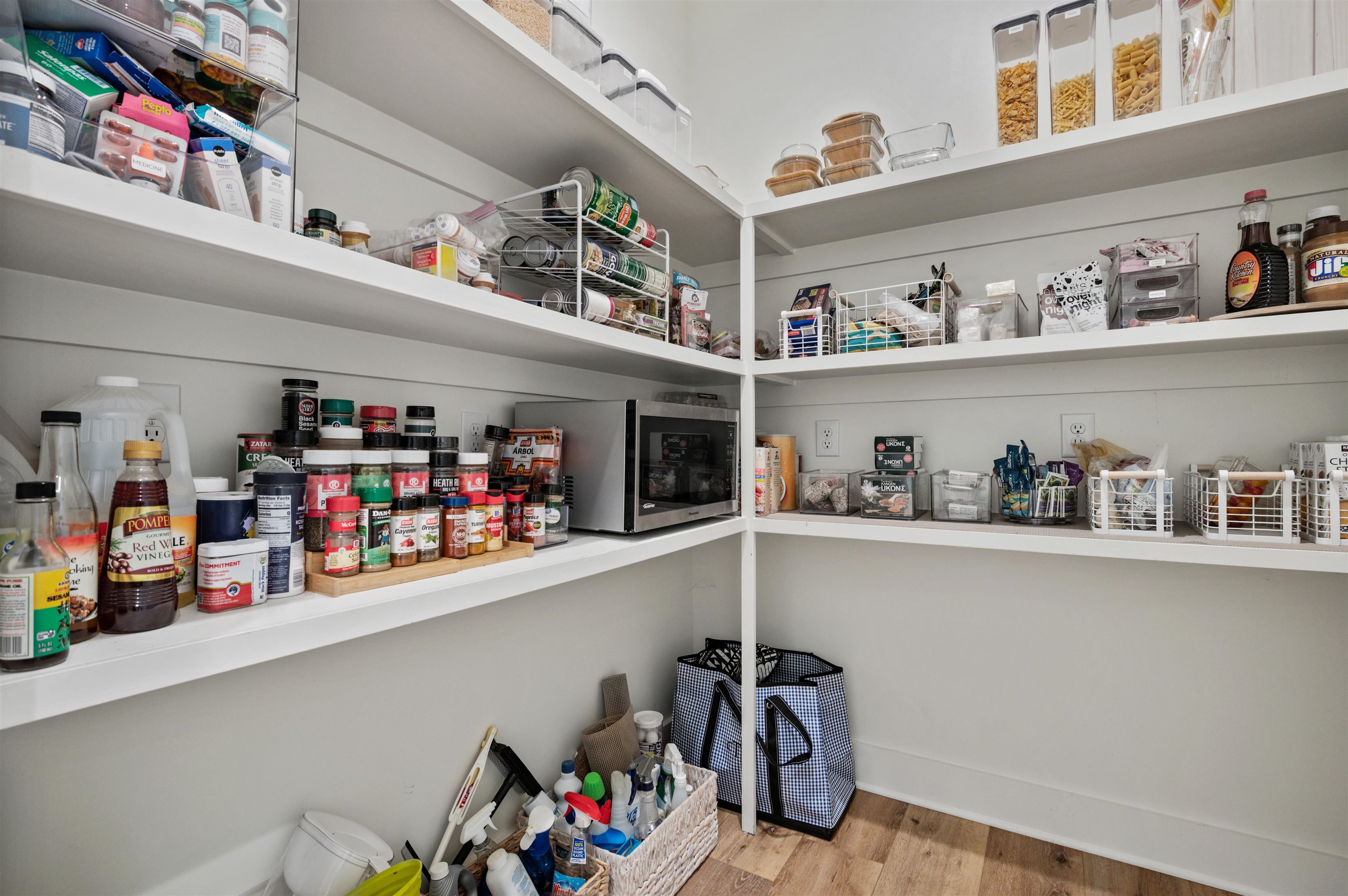 312 Pecan Ridge Boulevard Fairhope, AL 36532 - Photo 34 of 43 Pantry