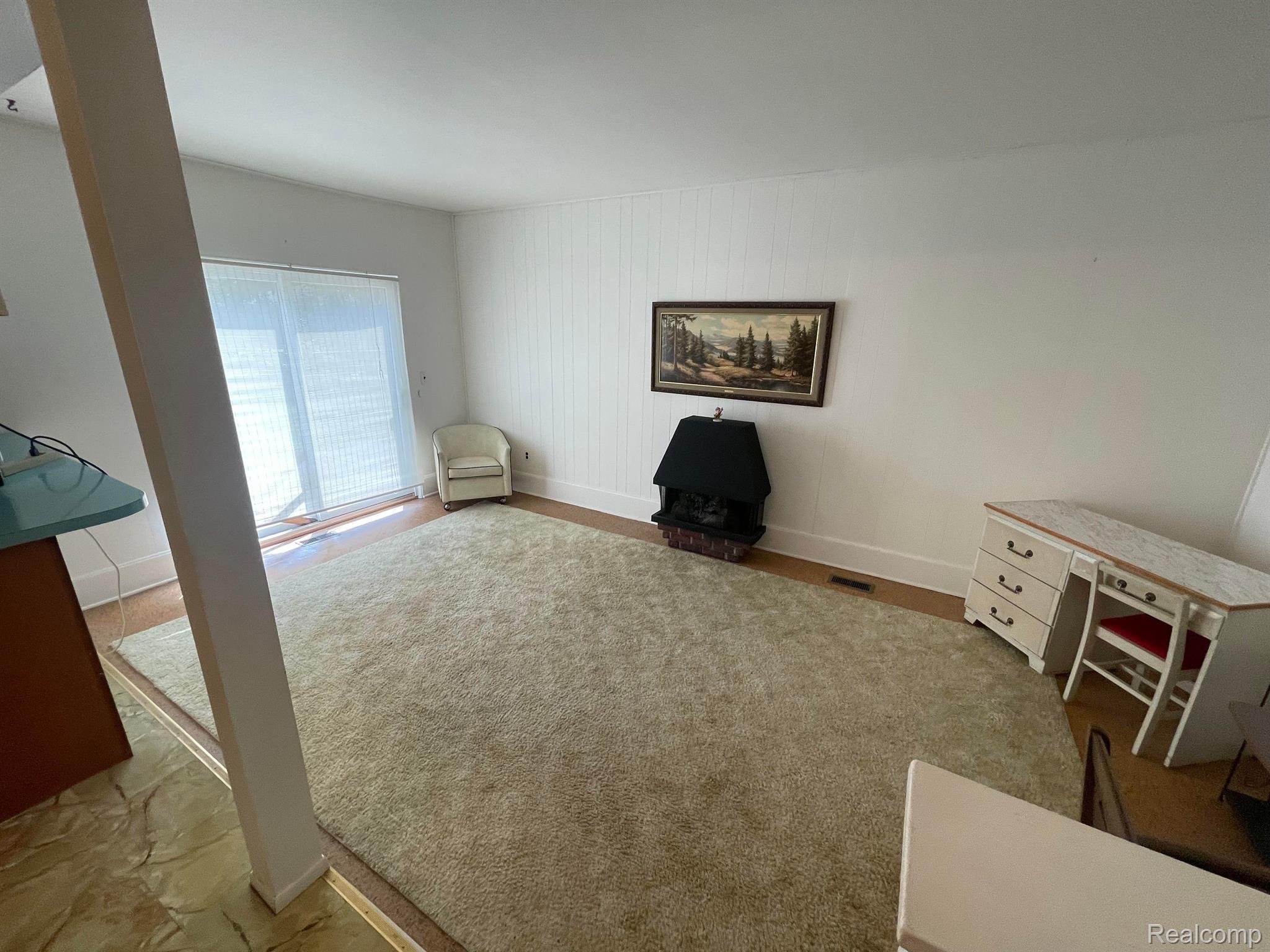 14144 Martin Road Warren, MI 48088 - Photo 5 of 17 Gallery Image 5