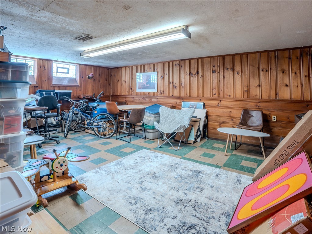 13699 Cedar Road Cleveland, OH 44118 - Photo 33 of 49