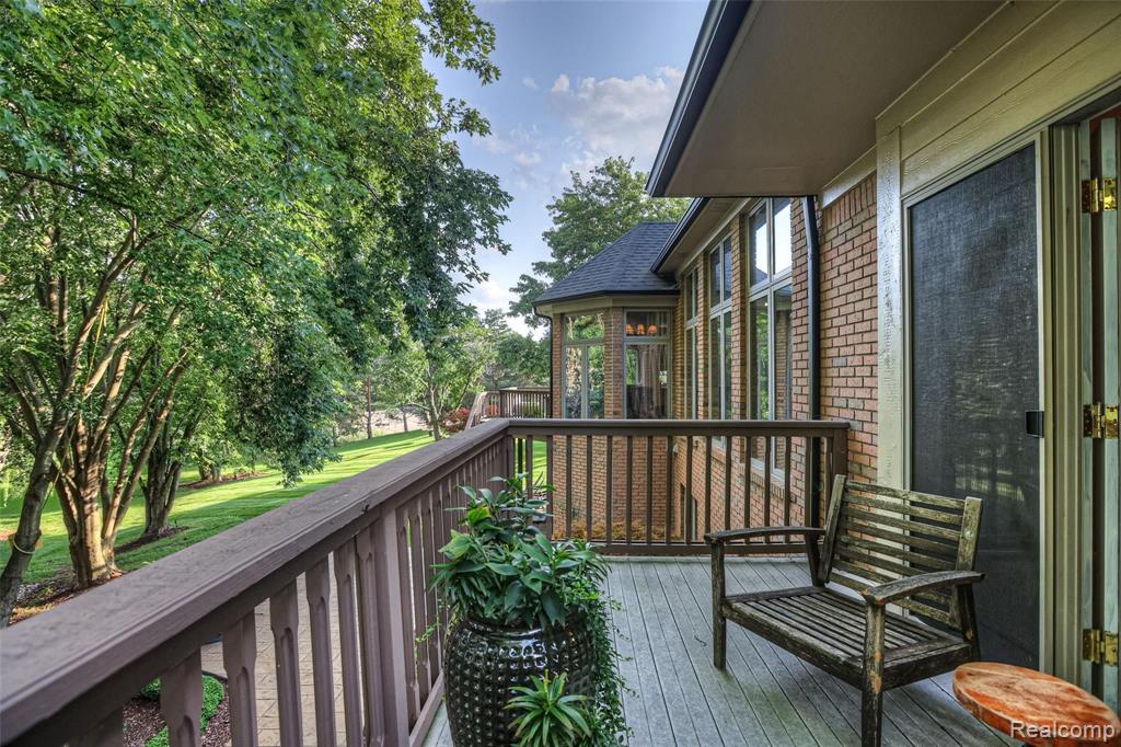 2483 Ashford Rochester Hills, MI 48306 - Photo 21 of 51