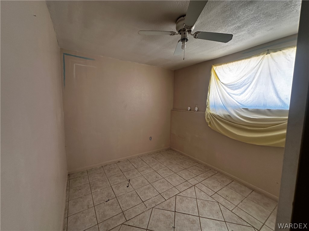 3868 Aztec Road Golden Valley, AZ 86413 - Photo 11 of 64