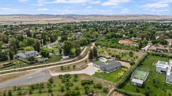 $1,400,000 | 8540 Bates Court, Tracy, CA 95304