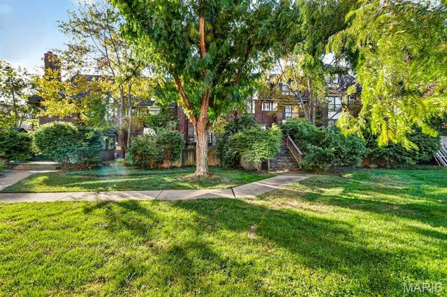 $225,000 | 5381 Pershing Avenue, Unit 104, St. Louis, MO 63112