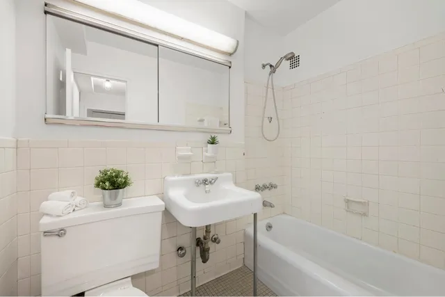 $849,000 | 16 West 16th Street, Unit 2AS | Flatiron