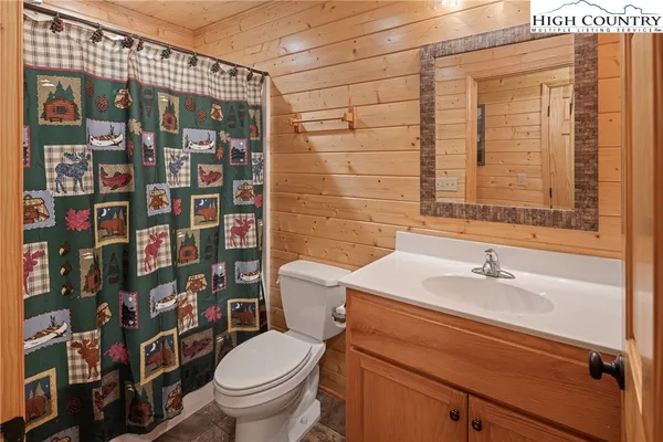 $449,900 | 128 Deer Antler Drive, Purlear, NC 28665