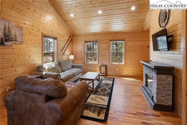 $449,900 | 128 Deer Antler Drive, Purlear, NC 28665