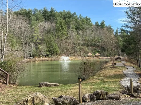 $449,900 | 128 Deer Antler Drive, Purlear, NC 28665