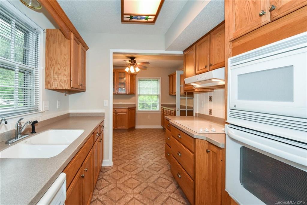 11434 Painted Tree Road Charlotte, NC 28226 - Photo 4 of 24 Gallery Image 4