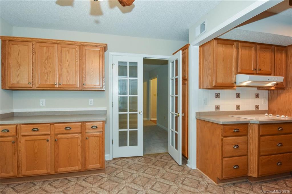 11434 Painted Tree Road Charlotte, NC 28226 - Photo 6 of 24 Gallery Image 6