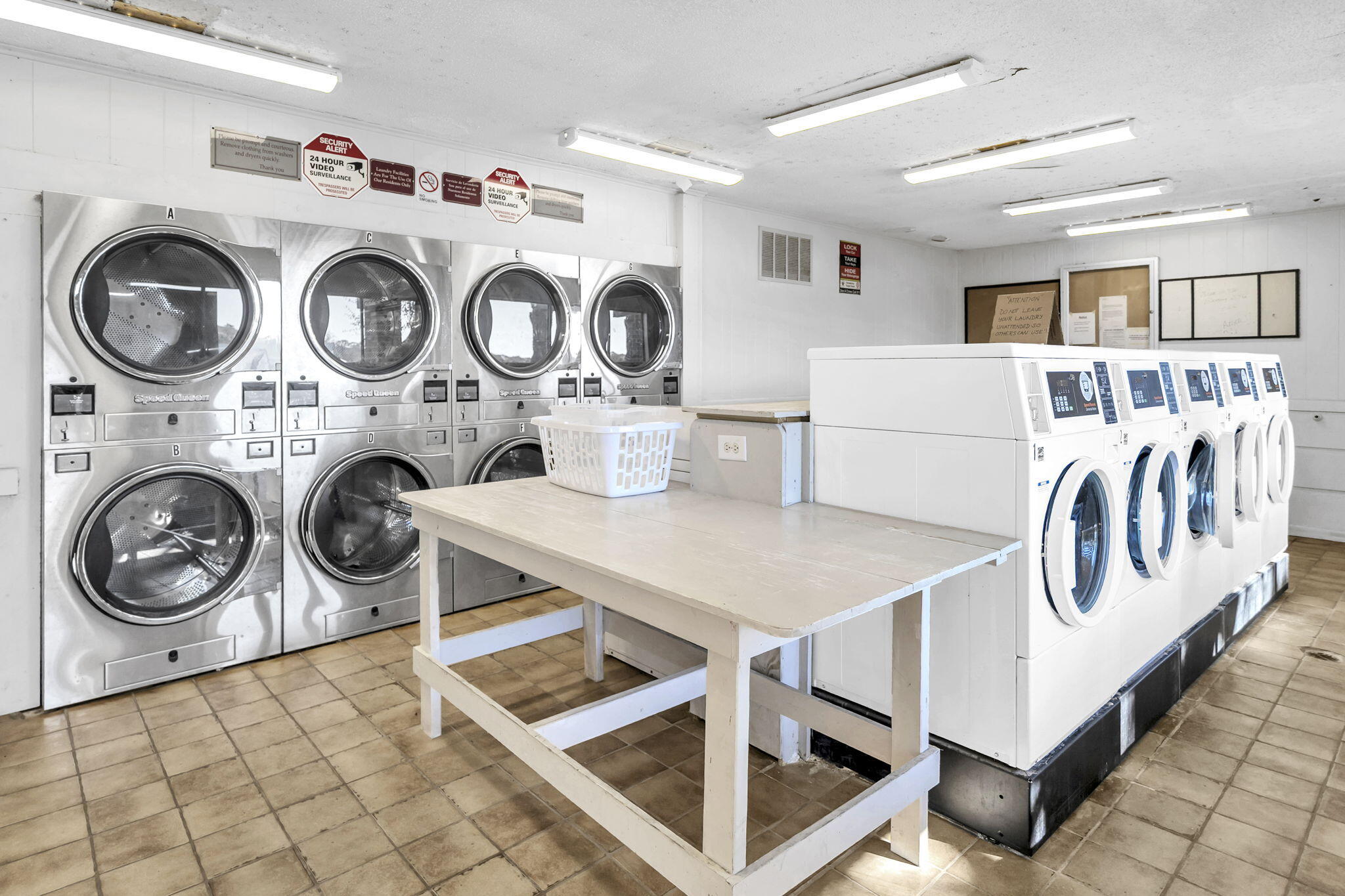 210 Pelham Road, Unit 119B Fort Walton Beach, FL 32547 - Photo 14 of 14 laundry room