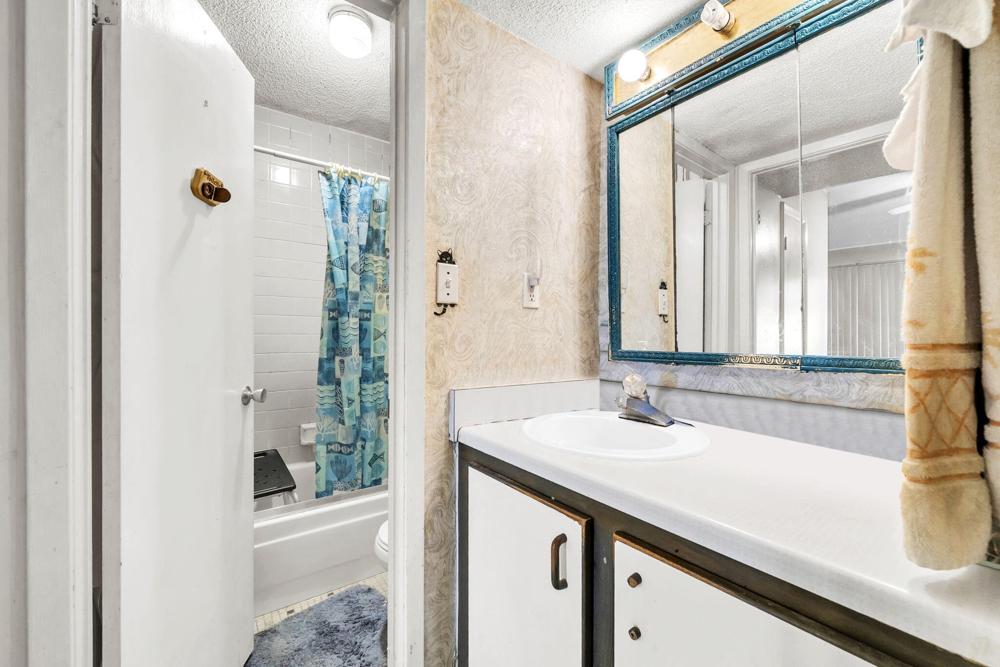 210 Pelham Road, Unit 119B Fort Walton Beach, FL 32547 - Photo 8 of 14 bathroom sink
