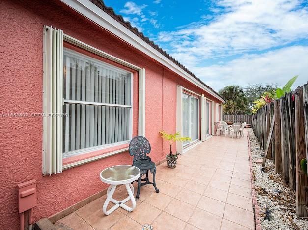 8007 Southwest 157th Place Miami, FL 33193 - Photo 32 of 39