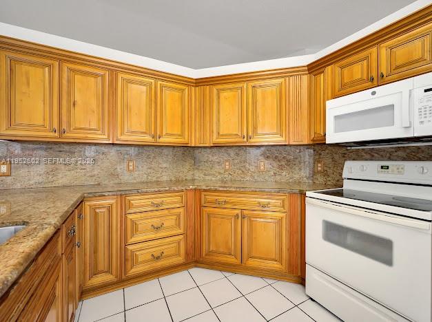 8007 Southwest 157th Place Miami, FL 33193 - Photo 10 of 39