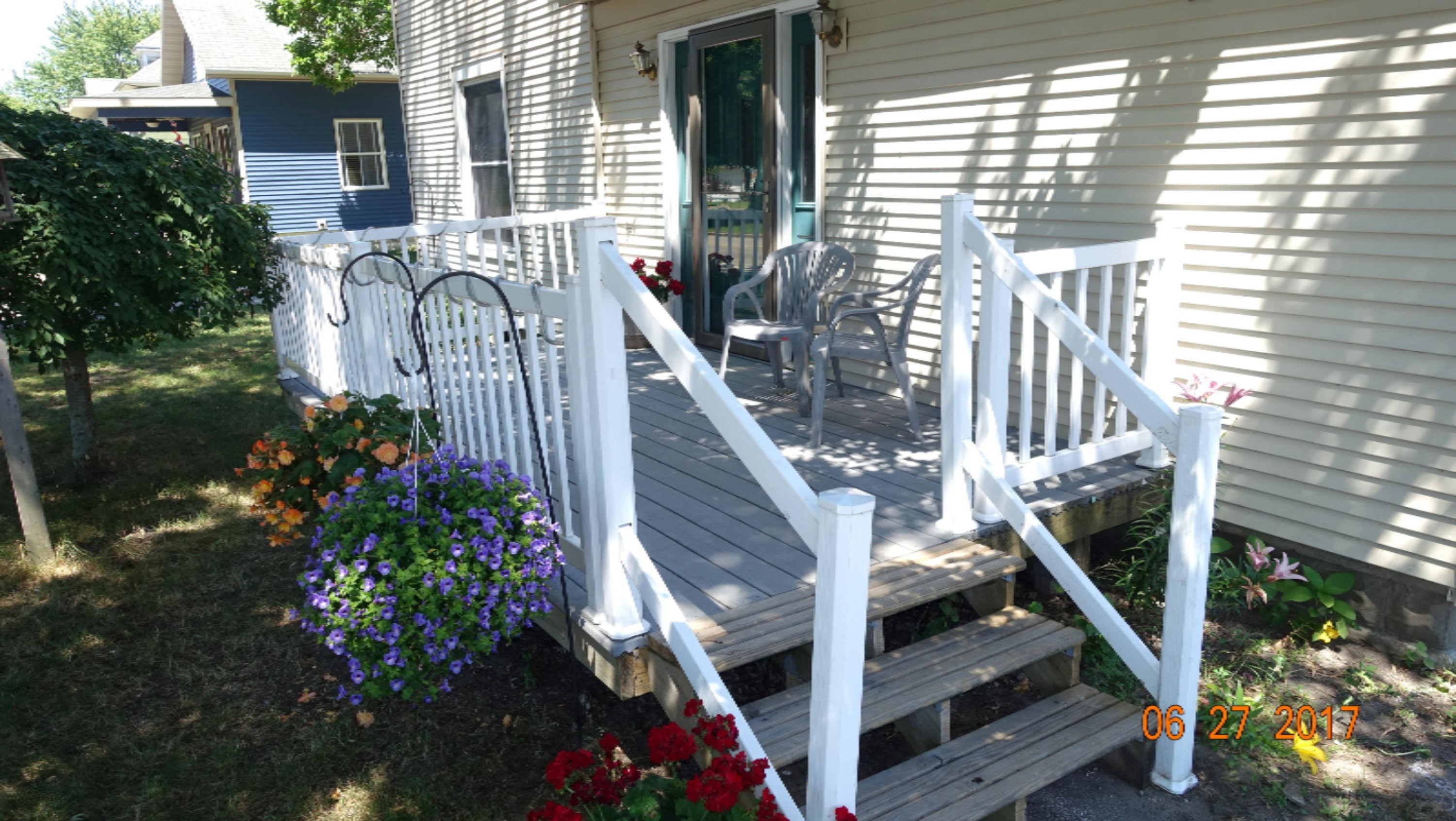 1347 West Lemon Creek Road Baroda, MI 49101 - Photo 4 of 34 Deck
