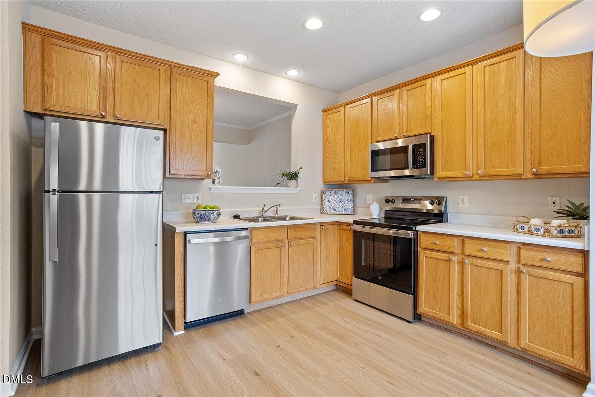10962 Pendragon Place Raleigh, NC 27614 - Photo 7 of 32