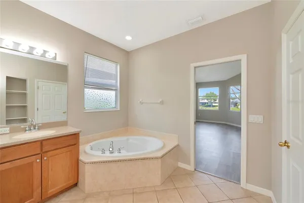 $3,650 | 12079 Aster Avenue, Bradenton, FL 34212